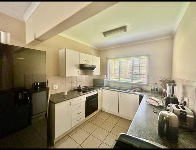 2 BEDROOM APARTMENT FOR SALE IN VANDERBIJLPARK SW 5
